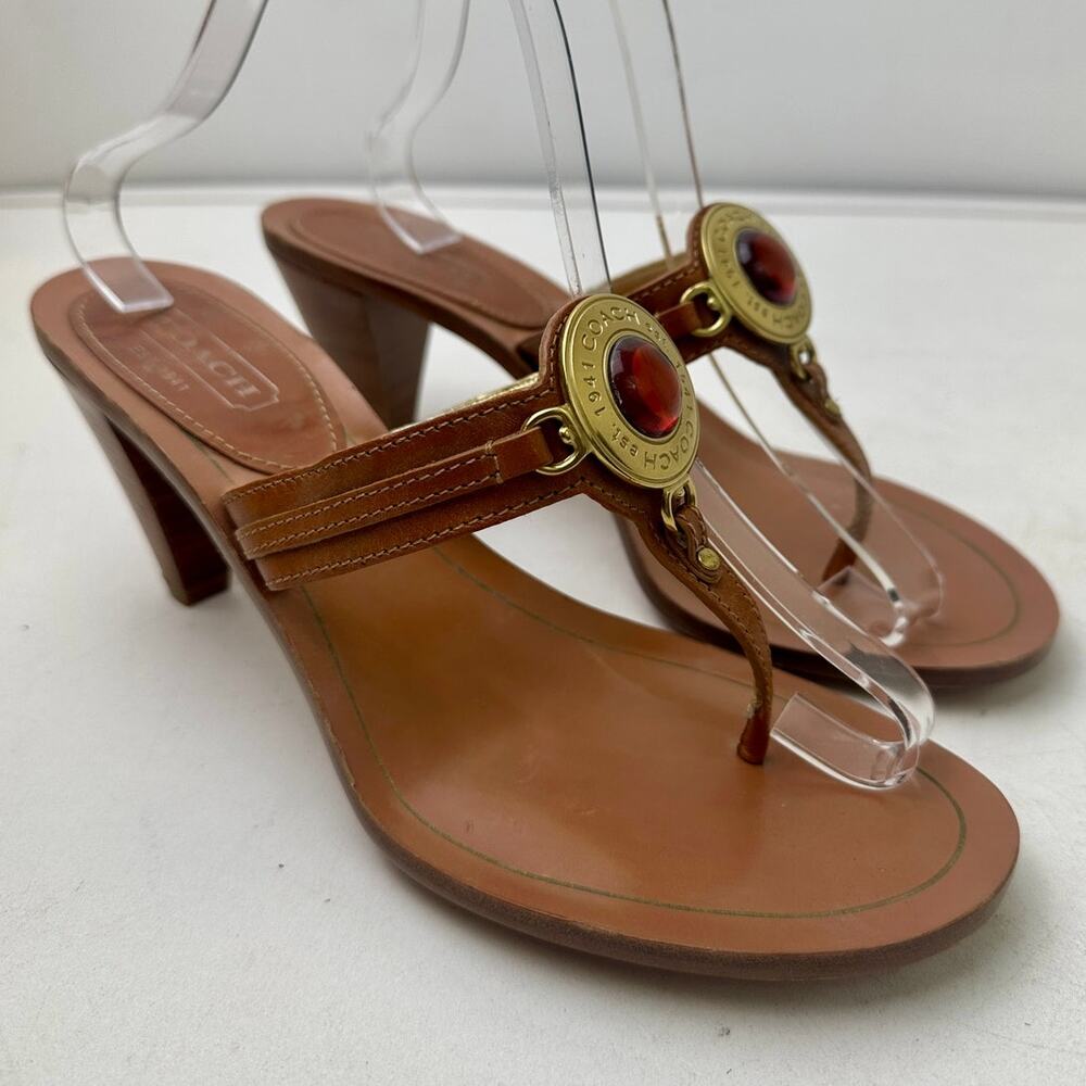 Vintage Coach Leather Kitten Heel Thong Sandal with Amber Medallion Women's Sz 9 - Picture 3 of 10